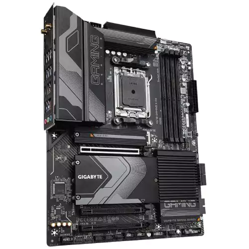 GIGABYTE-AMD-X670-GAMING-X-AX-Motherboard-2